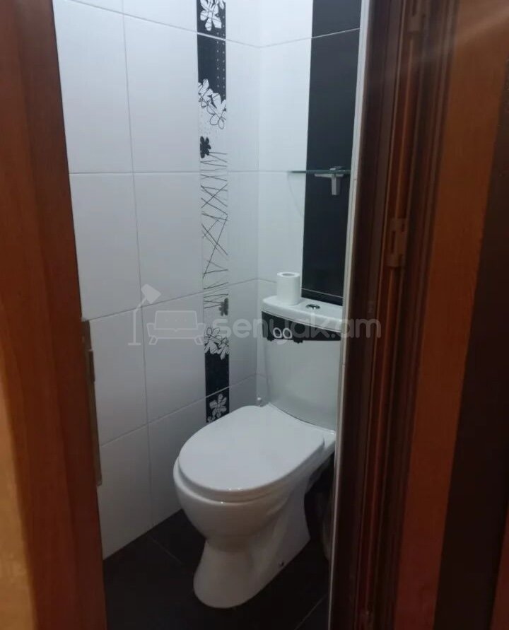 2 Սենյականոց Բնակարան Քարե Շենքում, 50քմ, 1/4 հարկ, Կապիտալ Վերանորոգված, Կահավորված, Արևկող