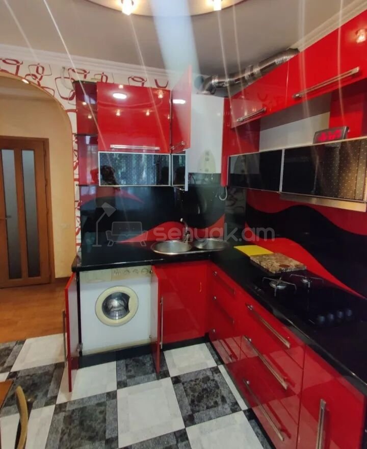 2 Սենյականոց Բնակարան Քարե Շենքում, 50քմ, 1/4 հարկ, Կապիտալ Վերանորոգված, Կահավորված, Արևկող