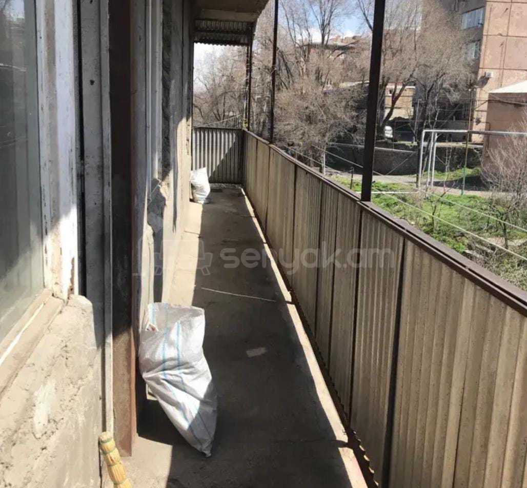 3 Սենյականոց Բնակարան Քարե Շենքում, 115քմ, 3/5 հարկ, Նորմալ Վիճակում