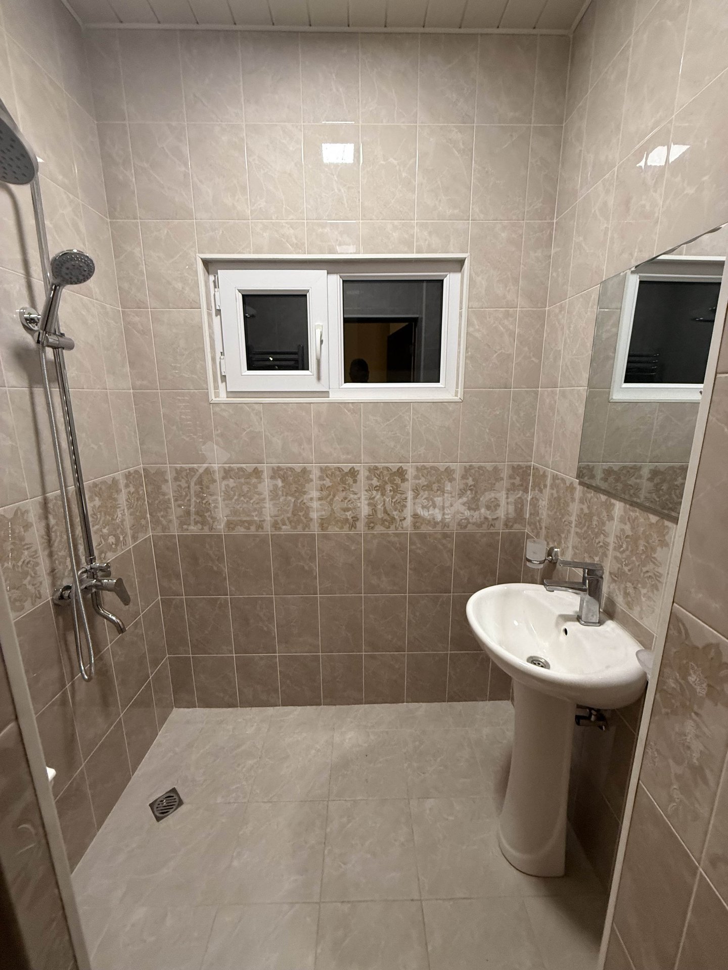 Օֆիսային Տարածք, 180քմ, Կապիտալ Վերանորոգված