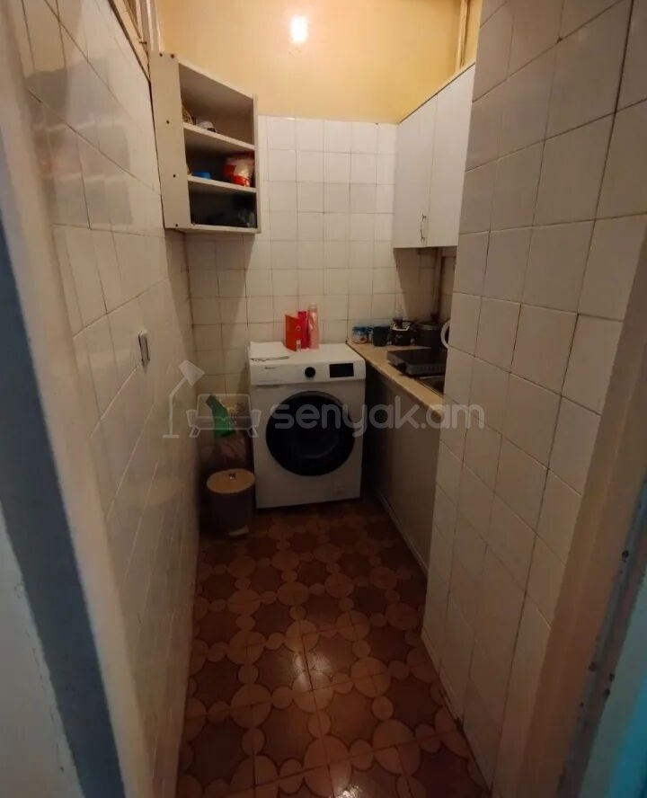 1 Սենյականոց Բնակարան Քարե Շենքում, 40քմ, 4/4 հարկ, Կոսմետիկ Վերանորոգված, Կահավորված, Արևկող