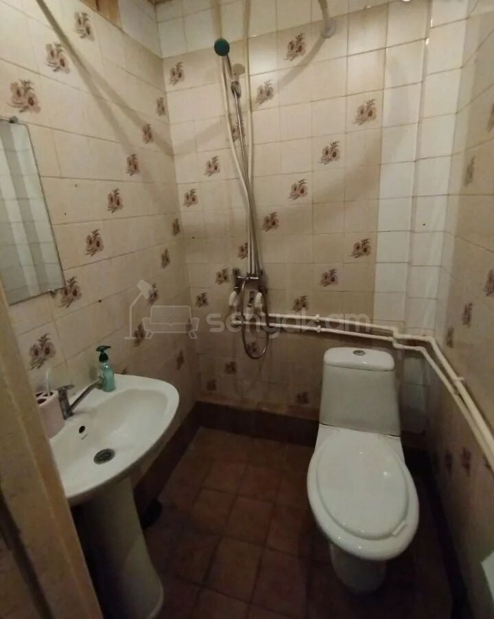 1 Սենյականոց Բնակարան Քարե Շենքում, 40քմ, 4/4 հարկ, Կոսմետիկ Վերանորոգված, Կահավորված, Արևկող