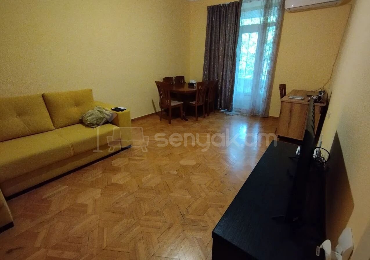 1 Սենյականոց Բնակարան Քարե Շենքում, 40քմ, 4/4 հարկ, Կոսմետիկ Վերանորոգված, Կահավորված, Արևկող