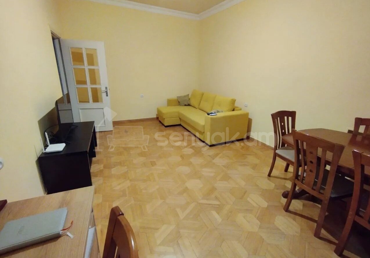 1 Սենյականոց Բնակարան Քարե Շենքում, 40քմ, 4/4 հարկ, Կոսմետիկ Վերանորոգված, Կահավորված, Արևկող