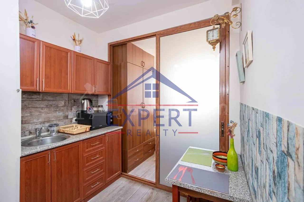 2 Սենյականոց Բնակարան, 41քմ, 9/10 հարկ, Կապիտալ Վերանորոգված