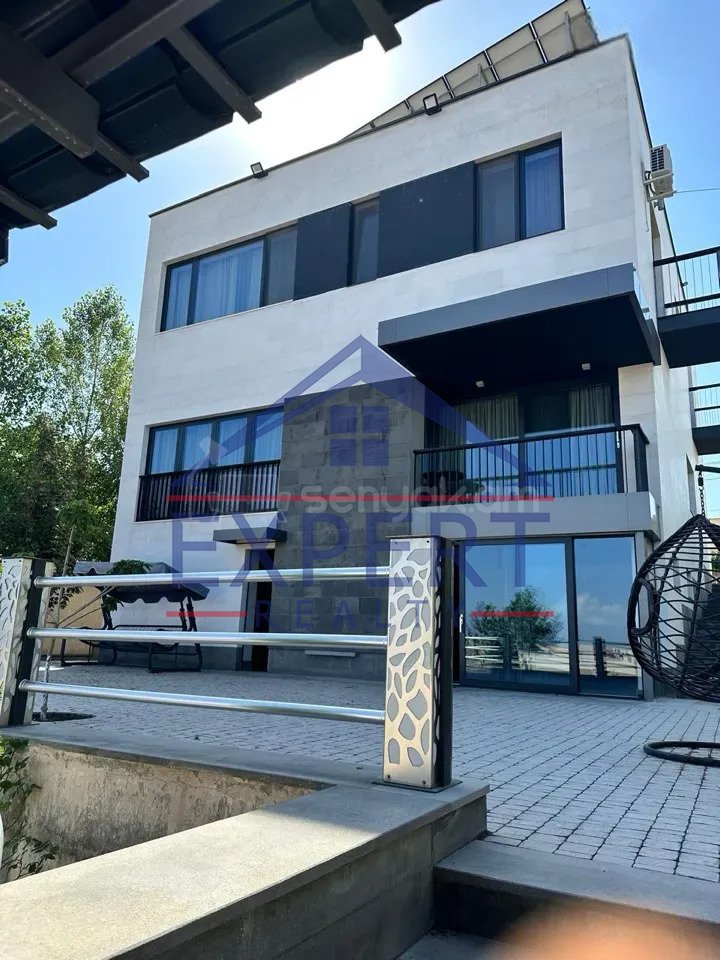 5 Սենյականոց Սեփական Տուն, 425քմ, Դիզայներական Վերանորոգված, Ավտոտնակով