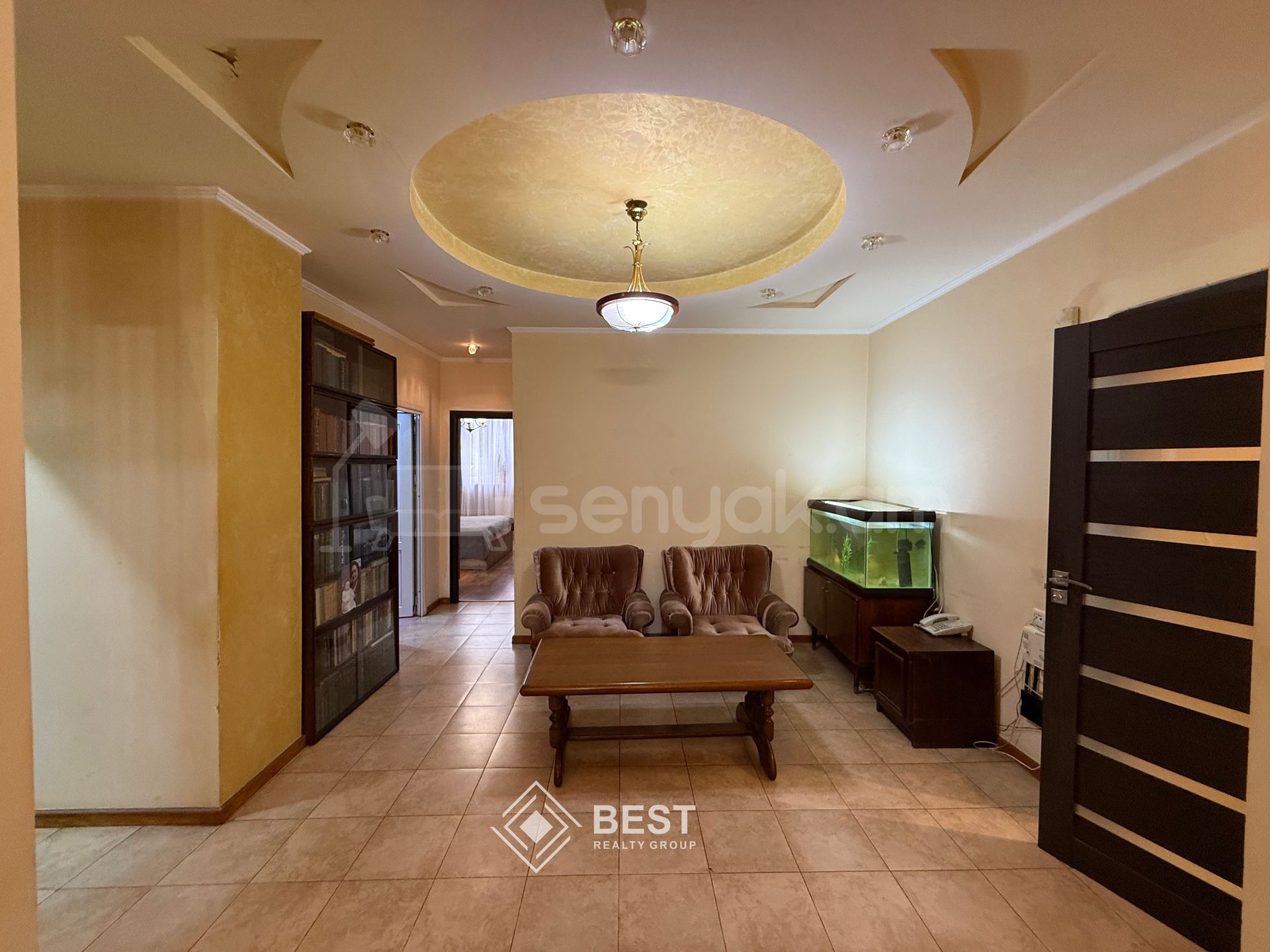 4 Սենյականոց Բնակարան Քարե Շենքում, 92քմ, 2/8 հարկ, Կոսմետիկ Վերանորոգված