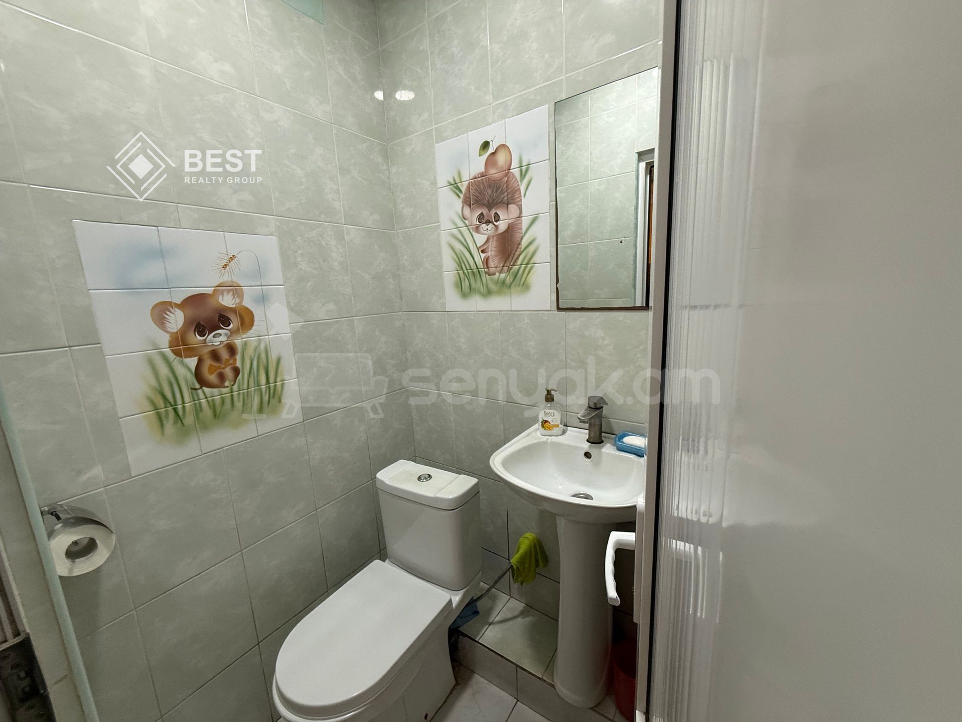 4 Սենյականոց Բնակարան Քարե Շենքում, 92քմ, 2/8 հարկ, Կոսմետիկ Վերանորոգված