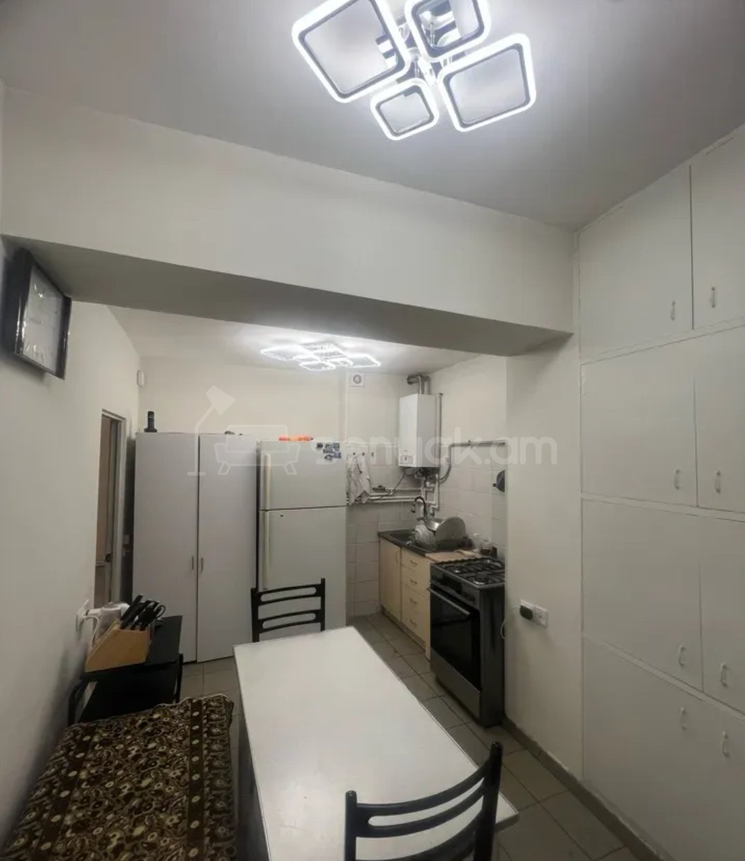 2 Սենյականոց Բնակարան Քարե Շենքում, 59քմ, 5/5 հարկ, Կապիտալ Վերանորոգված