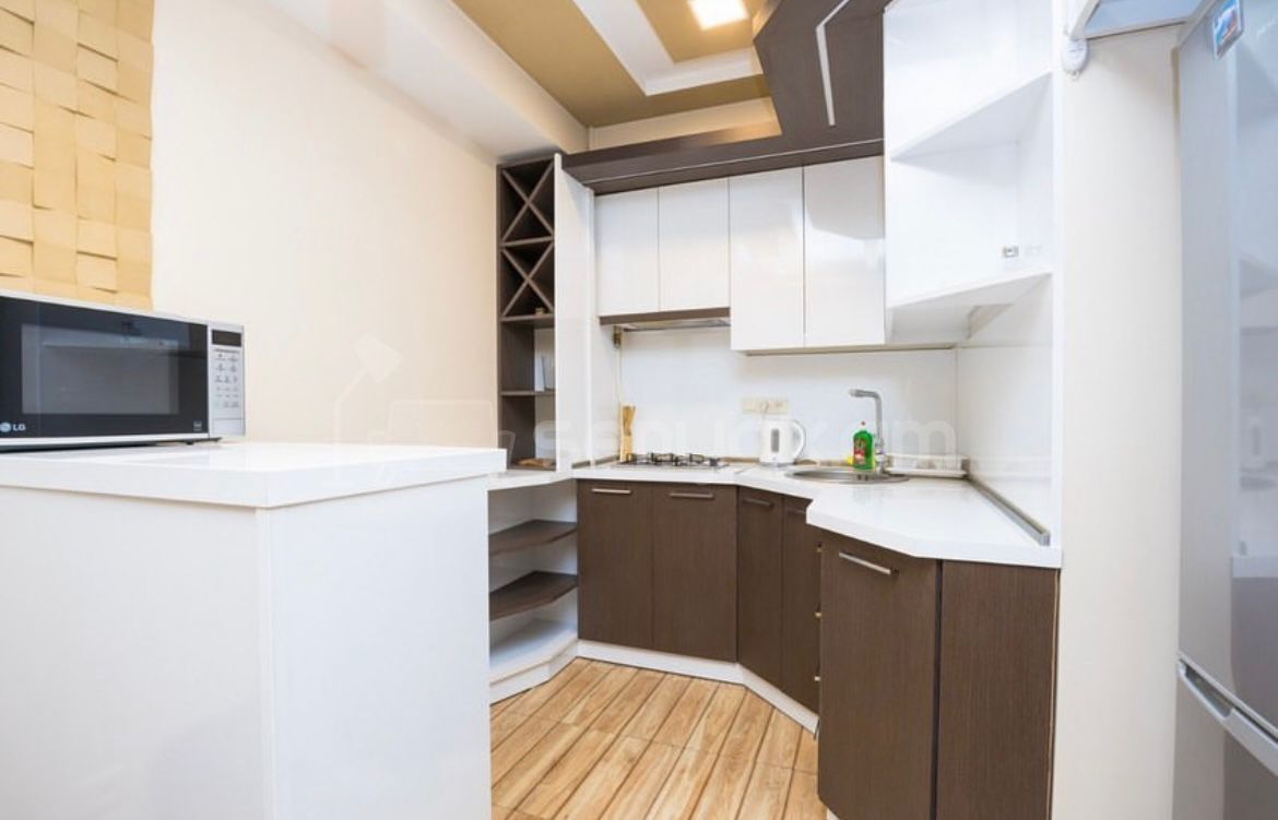 2 Սենյականոց Բնակարան, 45քմ, 2/9 հարկ, Դիզայներական Վերանորոգված, Կահավորված, Արևկող