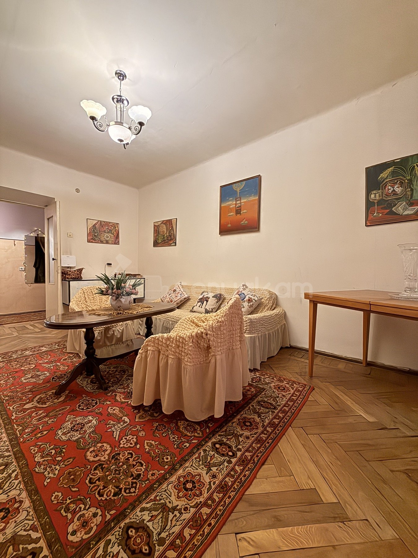 3 Սենյականոց Բնակարան Քարե Շենքում, 87քմ, 5/5 հարկ, Նորմալ Վիճակում