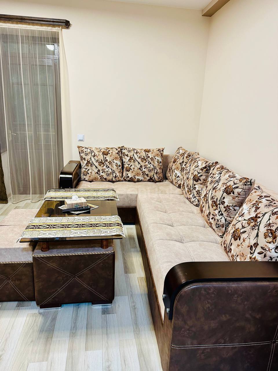 Շենք-Շինություն, 1030քմ, Կապիտալ Վերանորոգված