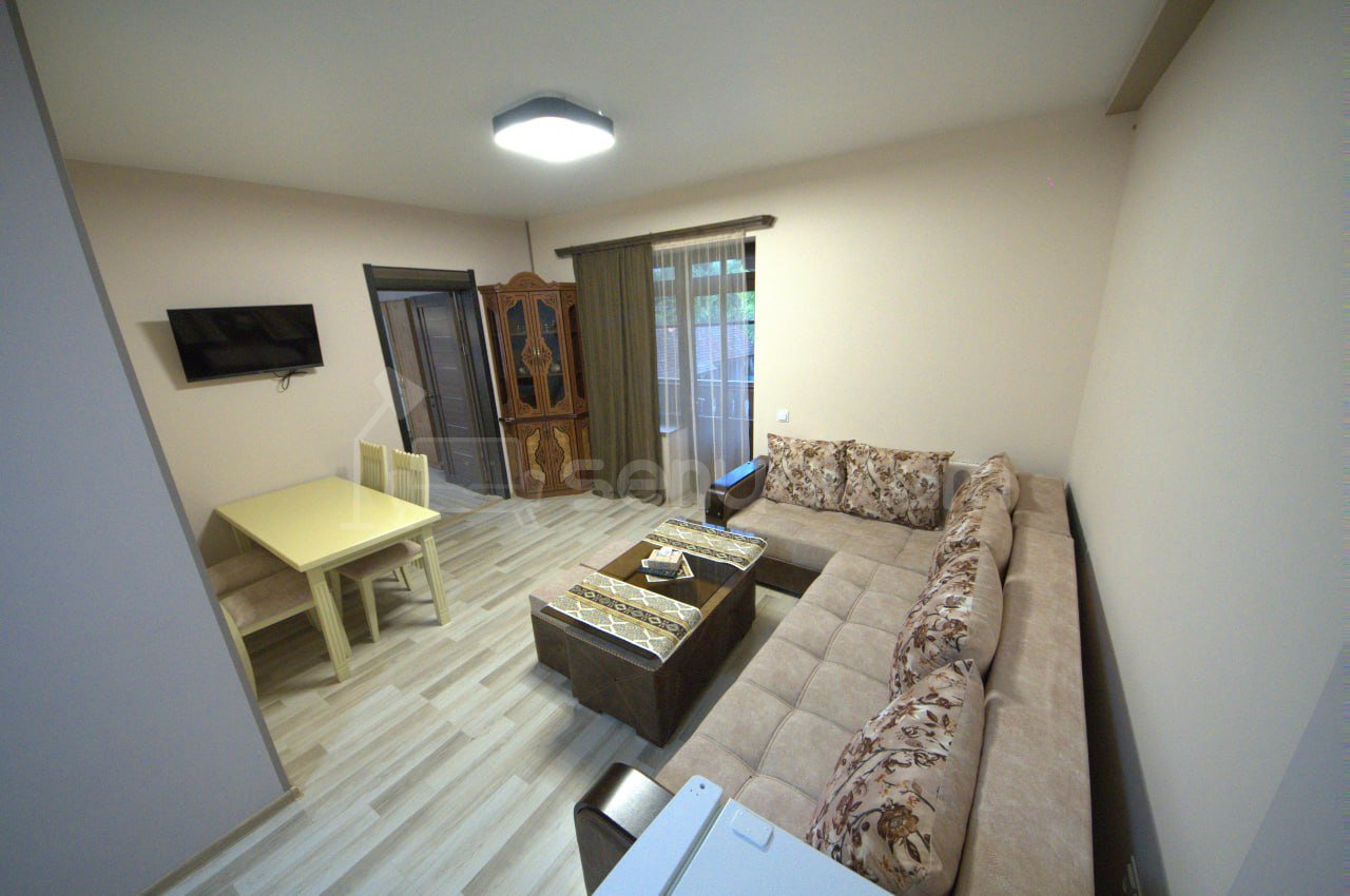 Շենք-Շինություն, 1030քմ, Կապիտալ Վերանորոգված