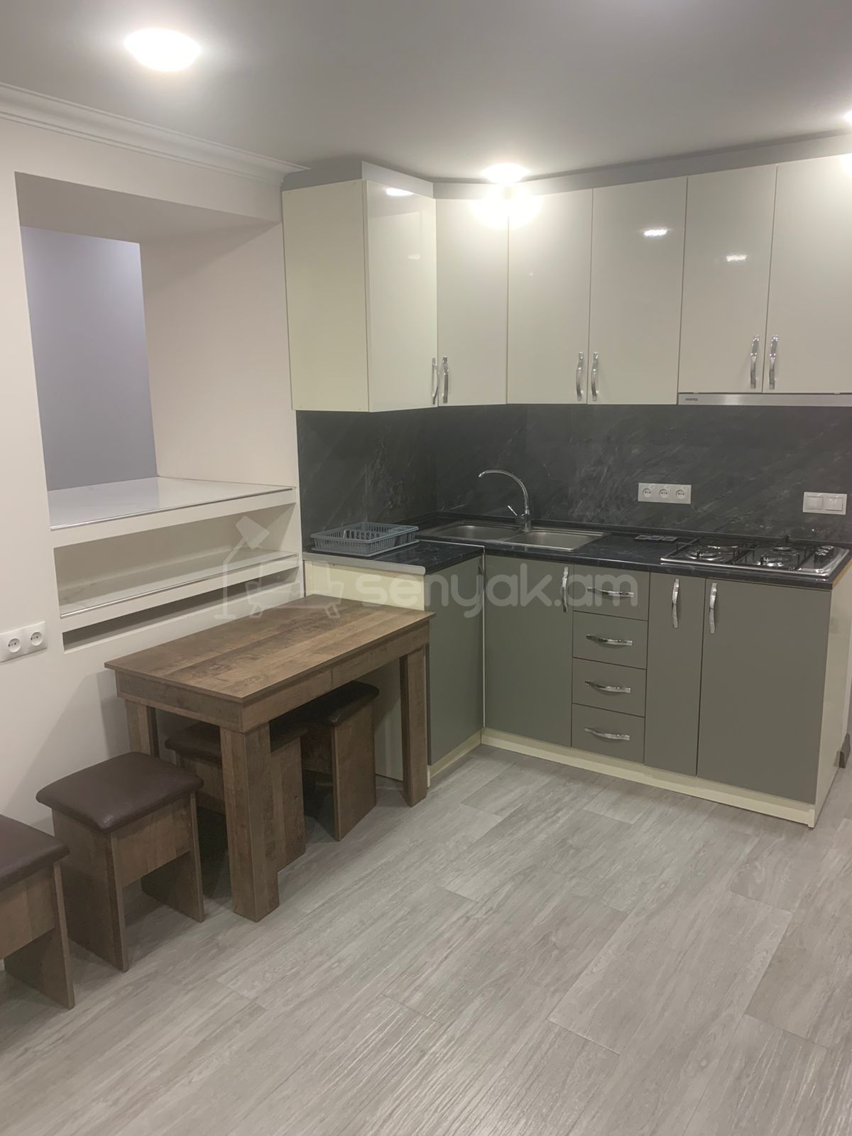 2 Սենյականոց Սեփական Տուն, 50քմ, Կապիտալ Վերանորոգված, Կահավորված