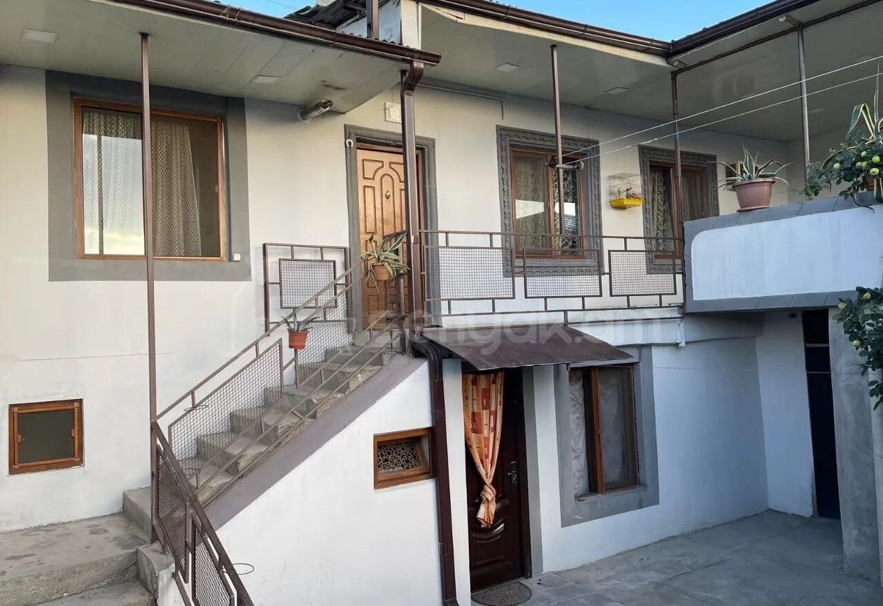 3 Սենյականոց Սեփական Տուն, 110քմ, Կապիտալ Վերանորոգված, Կահավորված