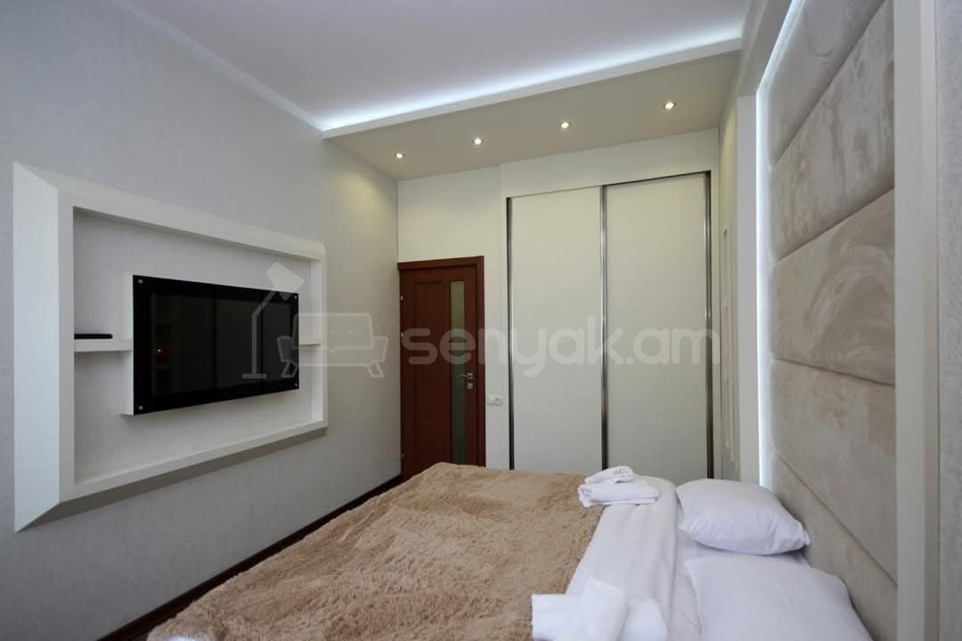 3 Սենյականոց Բնակարան Նորակառույցում, 80քմ, 7/12 հարկ, Դիզայներական Վերանորոգված