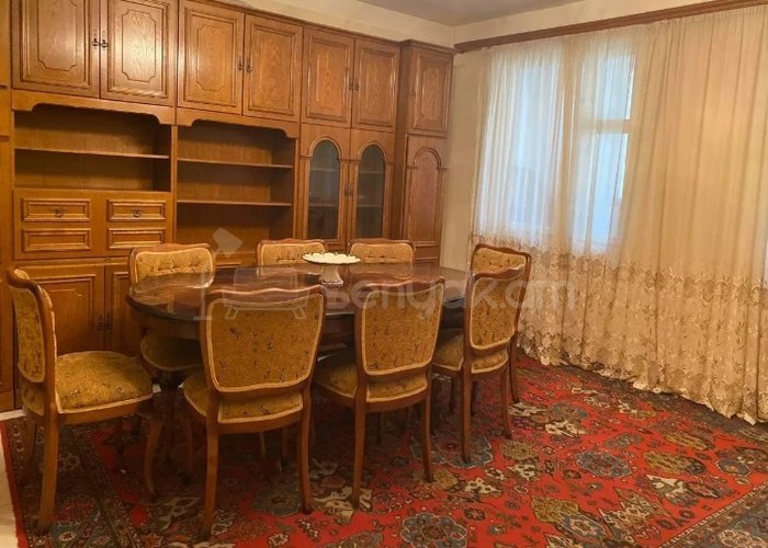 3 Սենյականոց Բնակարան Քարե Շենքում, 107քմ, 1/5 հարկ, Կոսմետիկ Վերանորոգված, Կահավորված, Արևկող