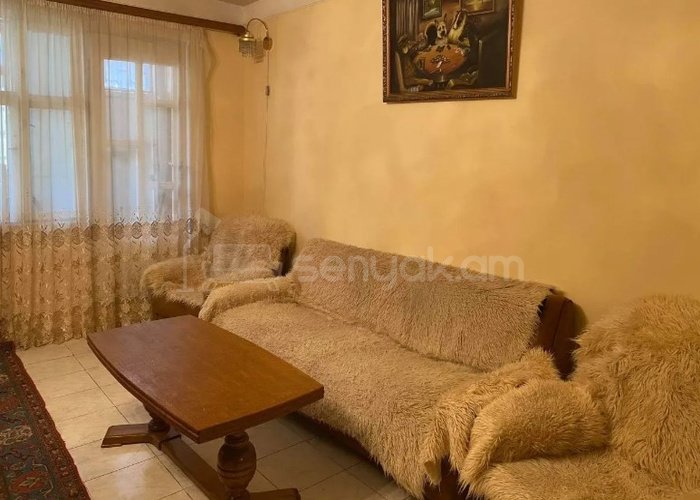 3 Սենյականոց Բնակարան Քարե Շենքում, 107քմ, 1/5 հարկ, Կոսմետիկ Վերանորոգված, Կահավորված, Արևկող