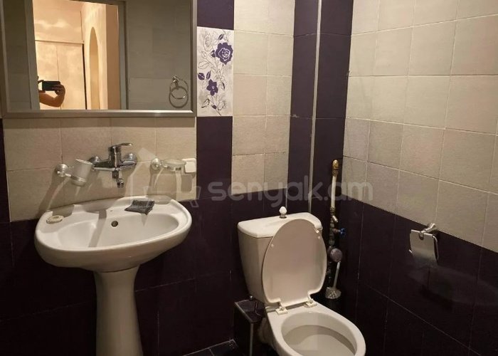 3 Սենյականոց Բնակարան Քարե Շենքում, 107քմ, 1/5 հարկ, Կոսմետիկ Վերանորոգված, Կահավորված, Արևկող