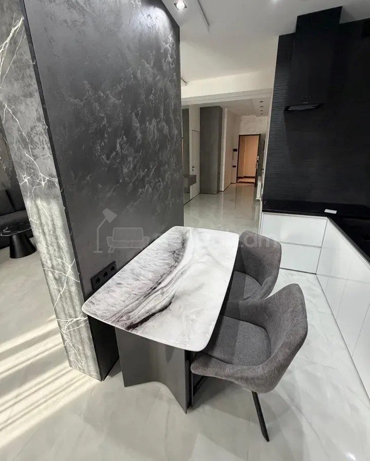 2 Սենյականոց Բնակարան Նորակառույցում, 69քմ, 13/21 հարկ, Դիզայներական Վերանորոգված