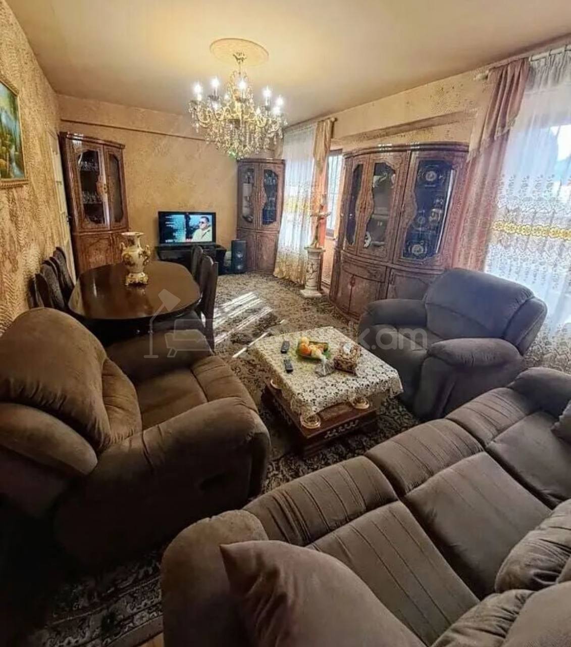 3 Սենյականոց Բնակարան Քարե Շենքում, 69քմ, 1/14 հարկ, Նորմալ Վիճակում