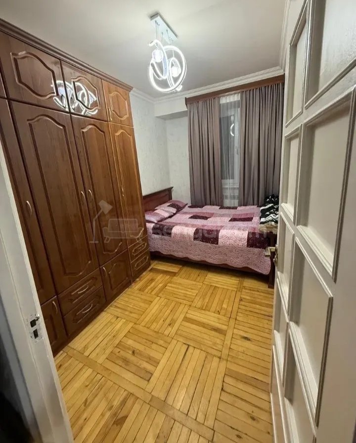 3 Սենյականոց Բնակարան, 80քմ, 1/9 հարկ, Նորմալ Վիճակում, Կահավորված