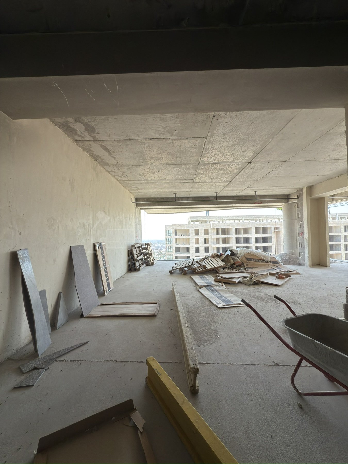 3 Սենյականոց Բնակարան Նորակառույցում, 139քմ, 6/9 հարկ, Զրոյական Վիճակում