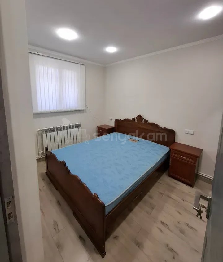 3 Սենյականոց Բնակարան Քարե Շենքում, 78քմ, 1/1 հարկ, Կապիտալ Վերանորոգված, Կահավորված