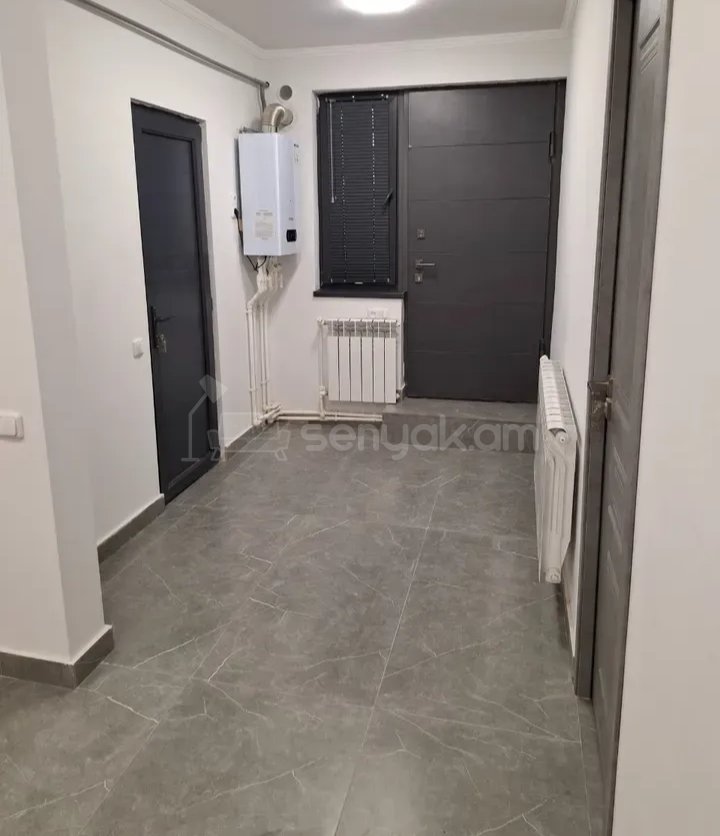 3 Սենյականոց Բնակարան Քարե Շենքում, 78քմ, 1/1 հարկ, Կապիտալ Վերանորոգված, Կահավորված