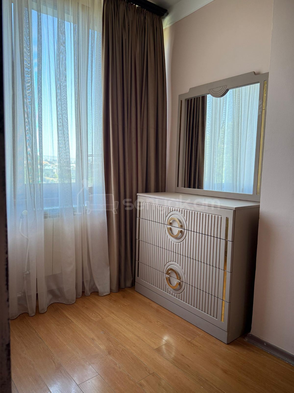 3 Սենյականոց Բնակարան Քարե Շենքում, 68քմ, 5/5 հարկ, Կապիտալ Վերանորոգված, Կահավորված, Արևկող