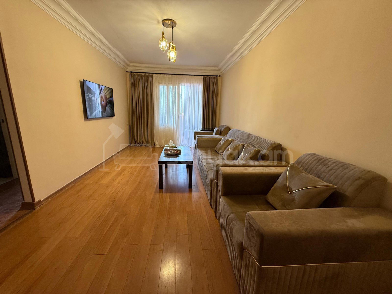 3 Սենյականոց Բնակարան Քարե Շենքում, 68քմ, 5/5 հարկ, Կապիտալ Վերանորոգված, Կահավորված, Արևկող