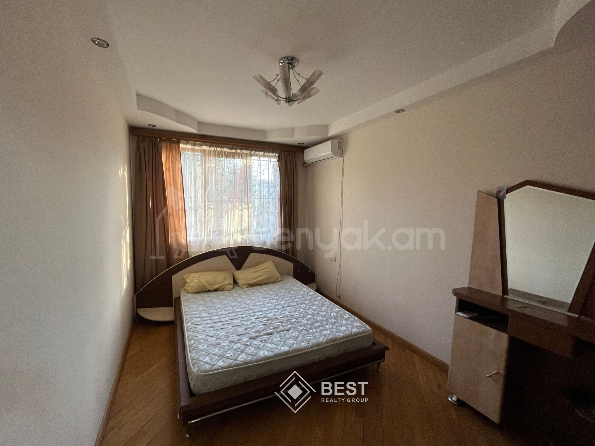 3 Սենյականոց Բնակարան Քարե Շենքում, 80քմ, 1/5 հարկ, Կապիտալ Վերանորոգված, Կահավորված, Արևկող