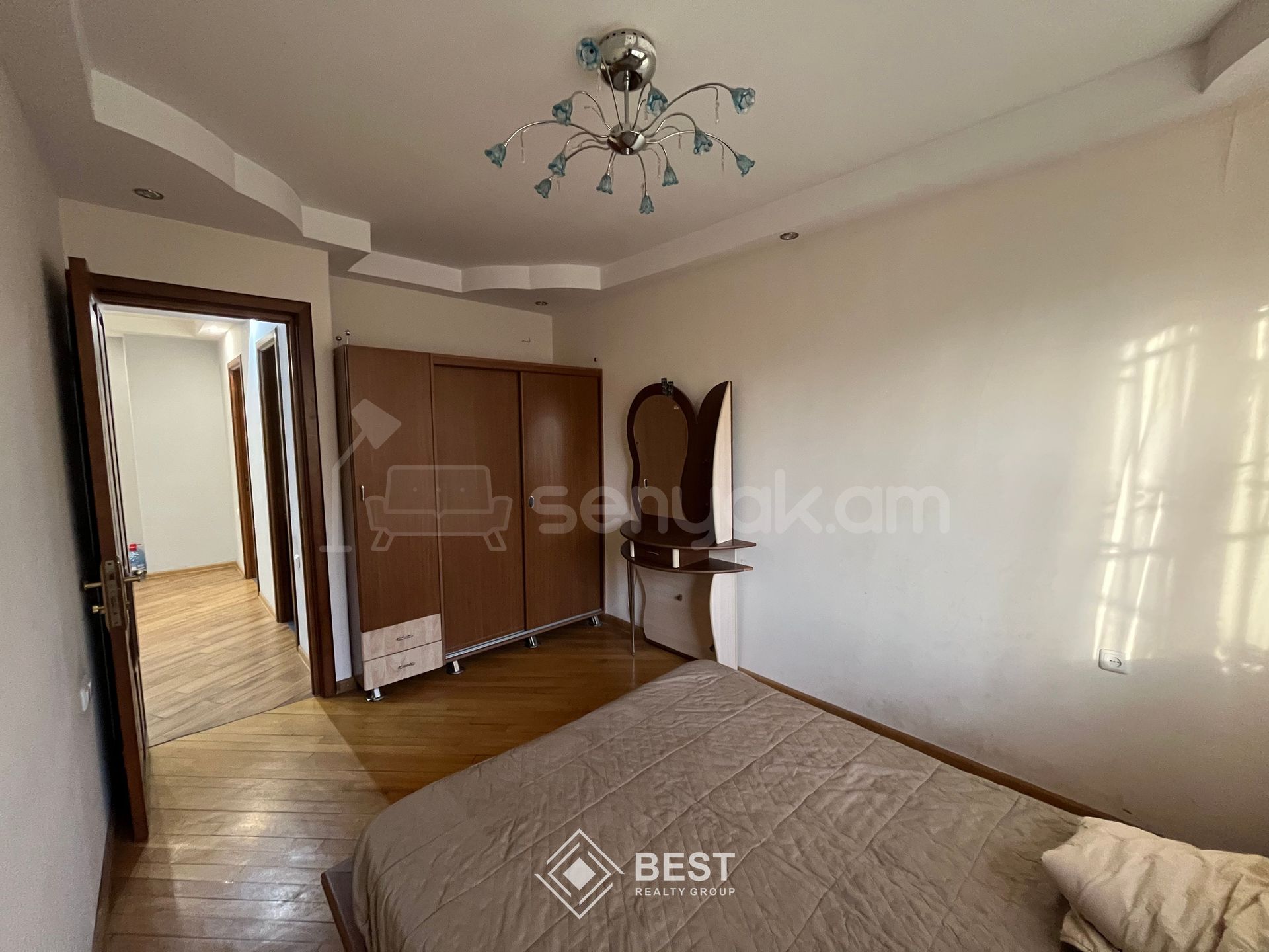 3 Սենյականոց Բնակարան Քարե Շենքում, 80քմ, 1/5 հարկ, Կապիտալ Վերանորոգված, Կահավորված, Արևկող