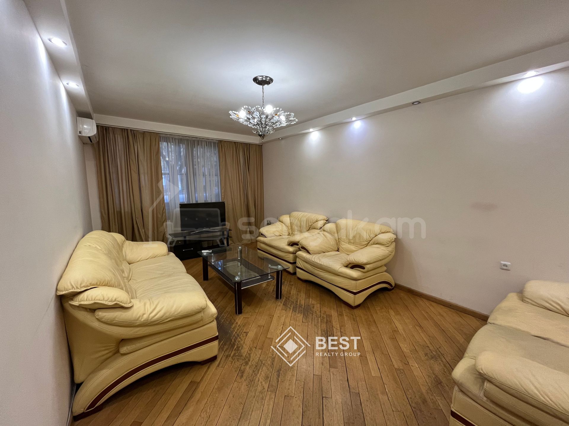 3 Սենյականոց Բնակարան Քարե Շենքում, 80քմ, 1/5 հարկ, Կապիտալ Վերանորոգված, Կահավորված, Արևկող