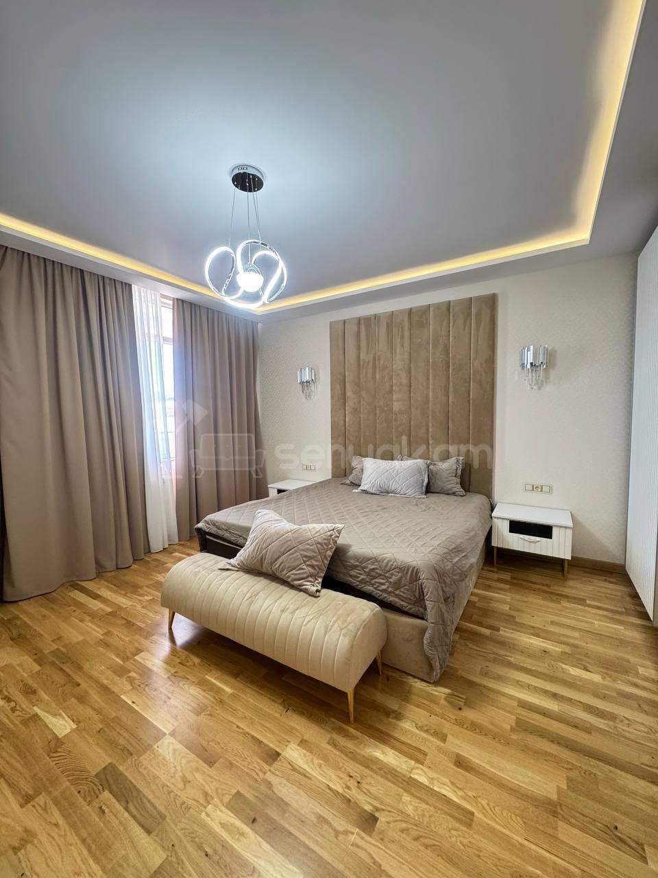 4 Սենյականոց Բնակարան, 300քմ, 15/16 հարկ, Դիզայներական Վերանորոգված, Կահավորված