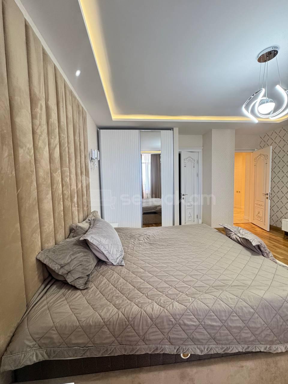 4 Սենյականոց Բնակարան, 300քմ, 15/16 հարկ, Դիզայներական Վերանորոգված, Կահավորված