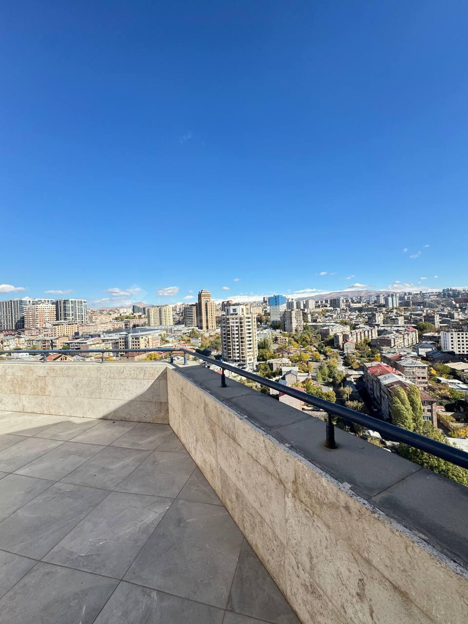 4 Սենյականոց Բնակարան, 300քմ, 15/16 հարկ, Դիզայներական Վերանորոգված, Կահավորված