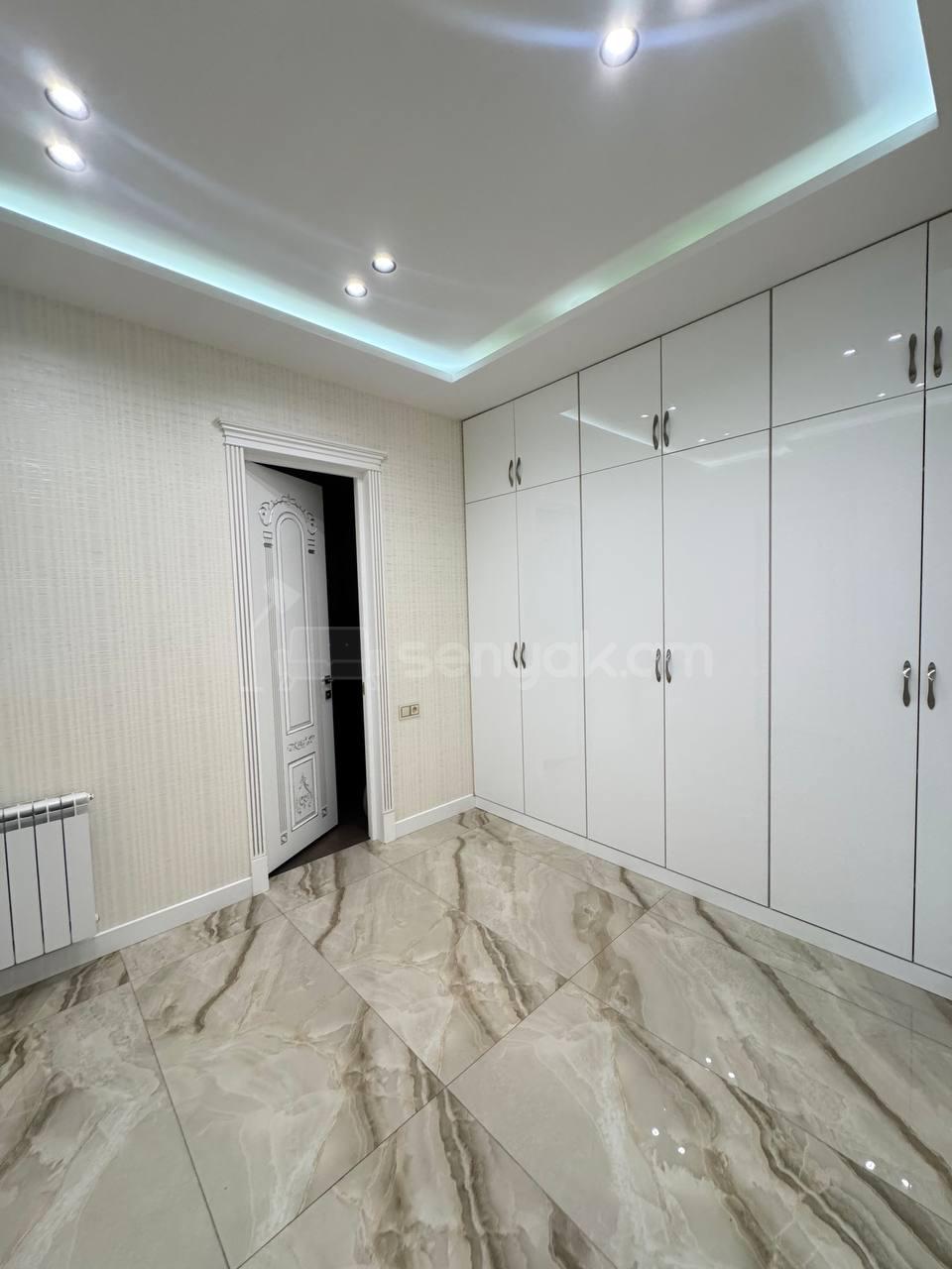 4 Սենյականոց Բնակարան, 300քմ, 15/16 հարկ, Դիզայներական Վերանորոգված, Կահավորված