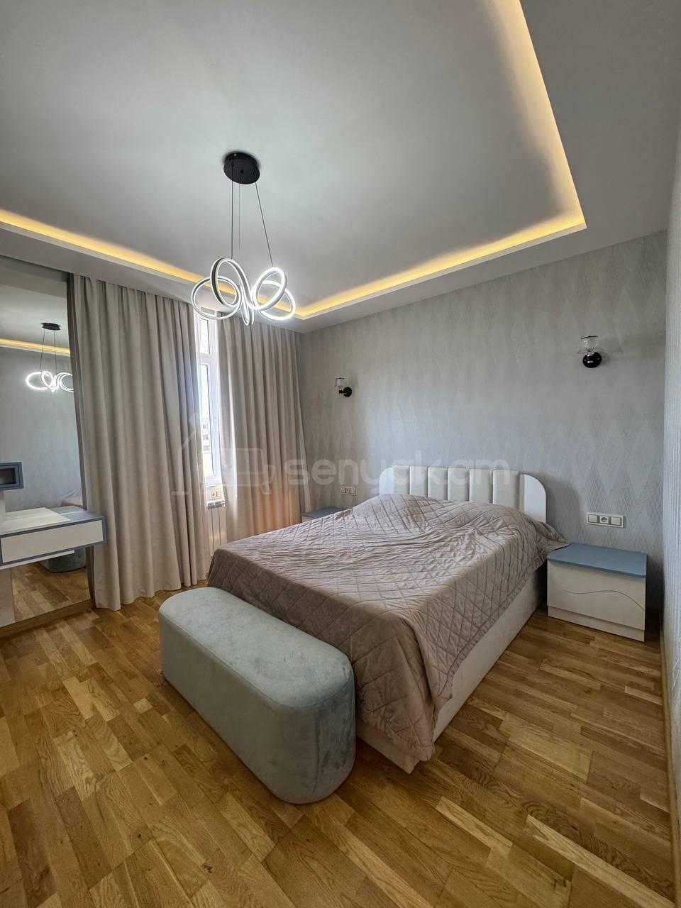 4 Սենյականոց Բնակարան, 300քմ, 15/16 հարկ, Դիզայներական Վերանորոգված, Կահավորված