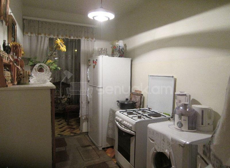 1 Սենյականոց Բնակարան Քարե Շենքում, 32քմ, 3/5 հարկ, Զրոյական Վիճակում