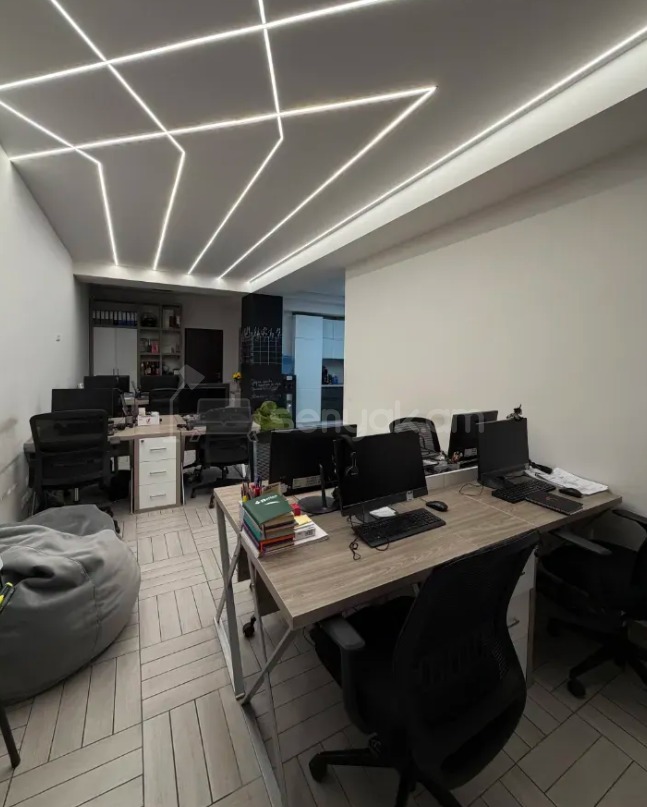 Նորակառույց Օֆիսային Տարածք, 60քմ