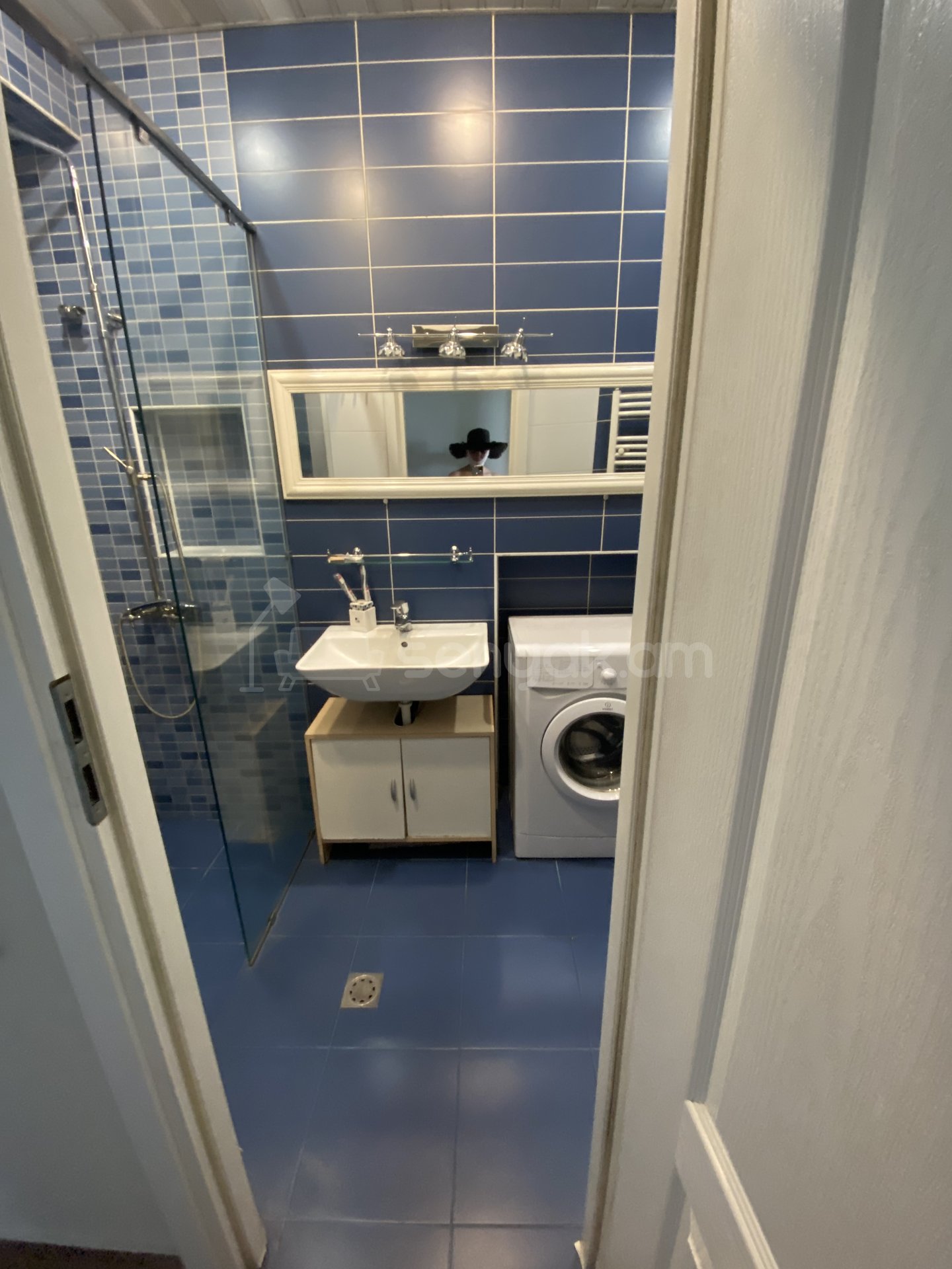 3 Սենյականոց Բնակարան Քարե Շենքում, 60քմ, 2/5 հարկ, Դիզայներական Վերանորոգված, Կահավորված, Արևկող