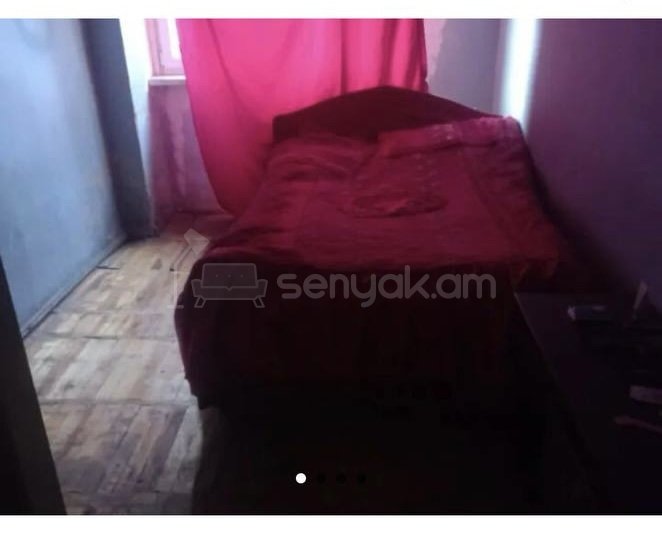 4 Սենյականոց Բնակարան Քարե Շենքում, 82քմ, 1/5 հարկ, Նորմալ Վիճակում