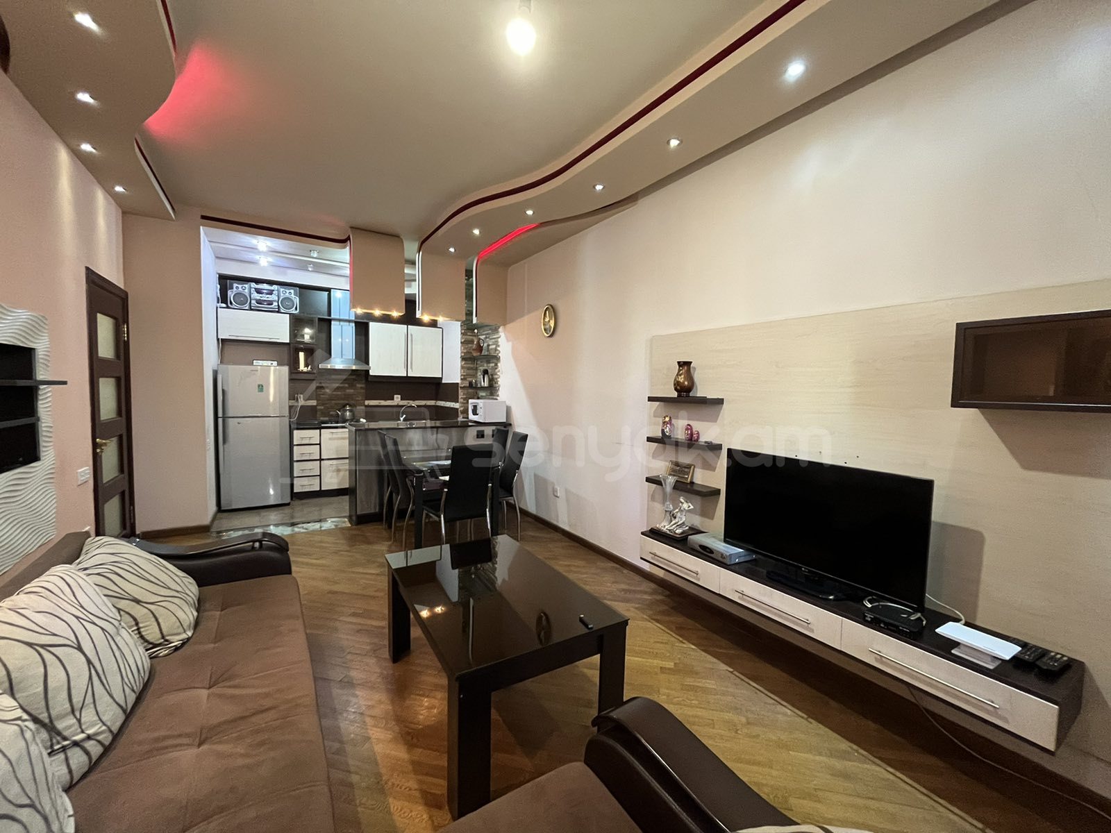 2 Սենյականոց Բնակարան Նորակառույցում, 60քմ, 8/13 հարկ, Կապիտալ Վերանորոգված, Կահավորված, Արևկող