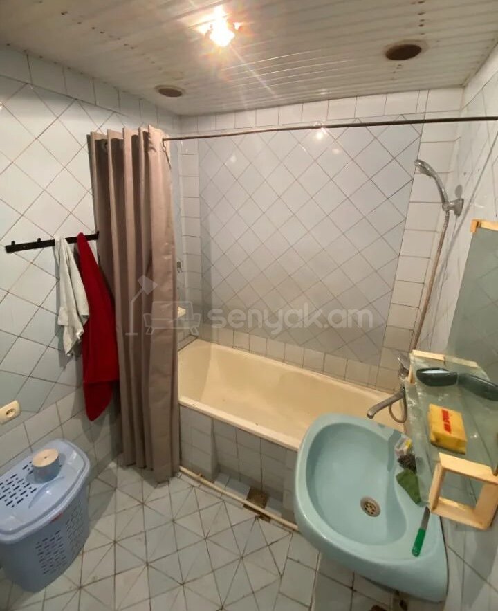 2 Սենյականոց Բնակարան, 66քմ, 1/9 հարկ, Նորմալ Վիճակում, Կահավորված, Արևկող