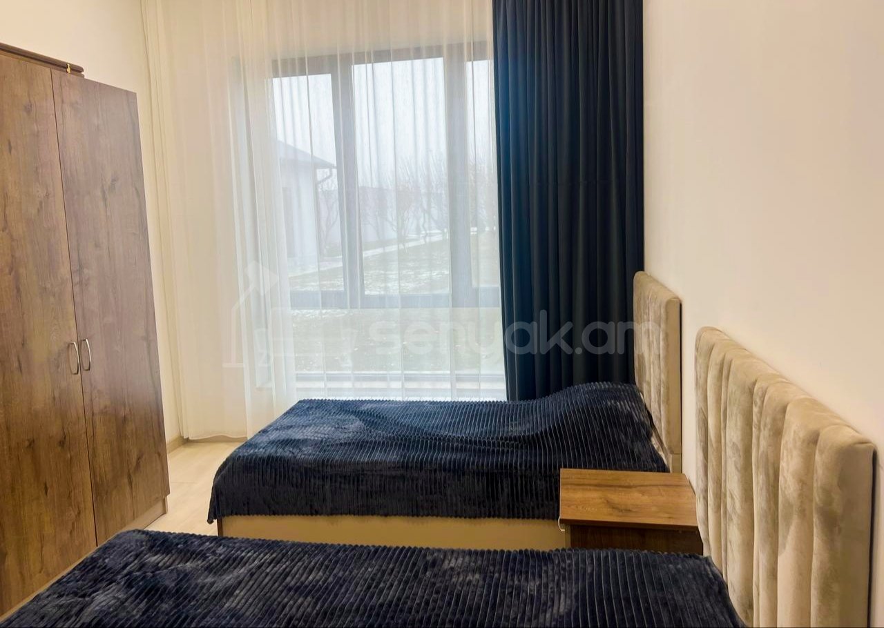 1 Սենյականոց Շքեղ Առանձնատուն, 200քմ, Լողավազանով