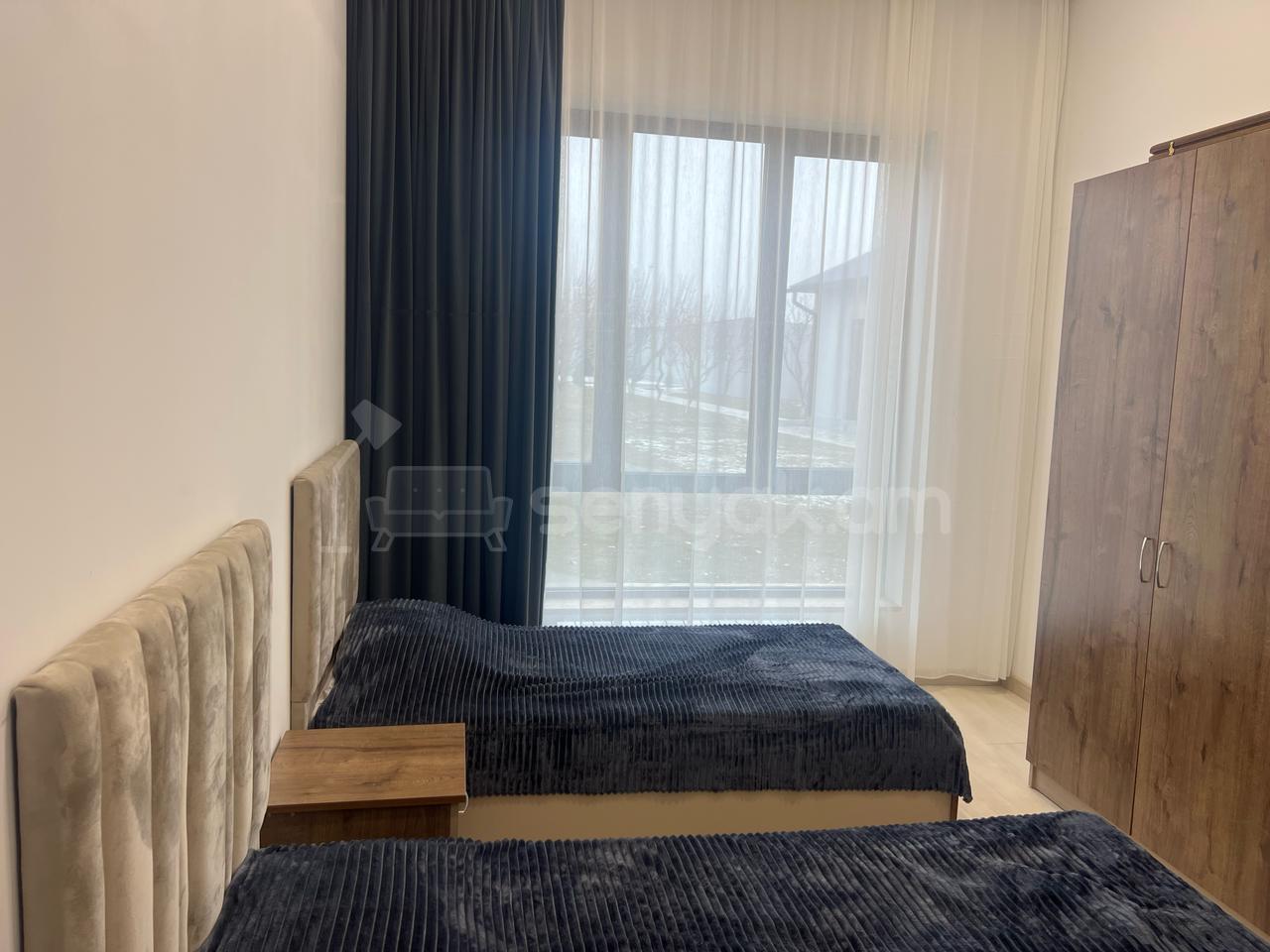 1 Սենյականոց Շքեղ Առանձնատուն, 200քմ, Լողավազանով