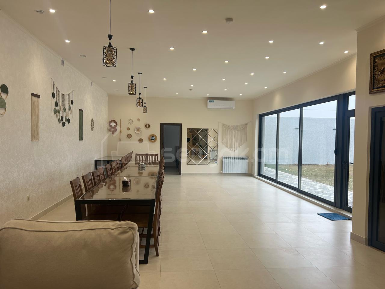 1 Սենյականոց Շքեղ Առանձնատուն, 200քմ, Լողավազանով