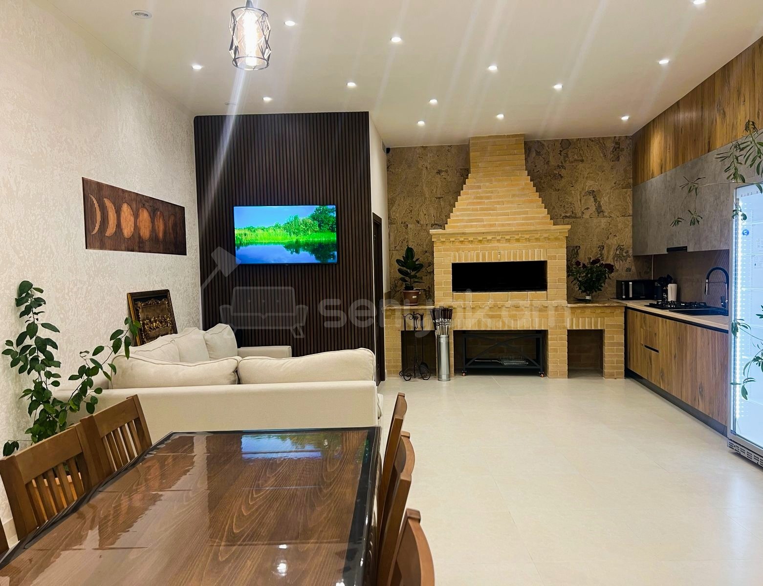 1 Սենյականոց Շքեղ Առանձնատուն, 200քմ, Լողավազանով