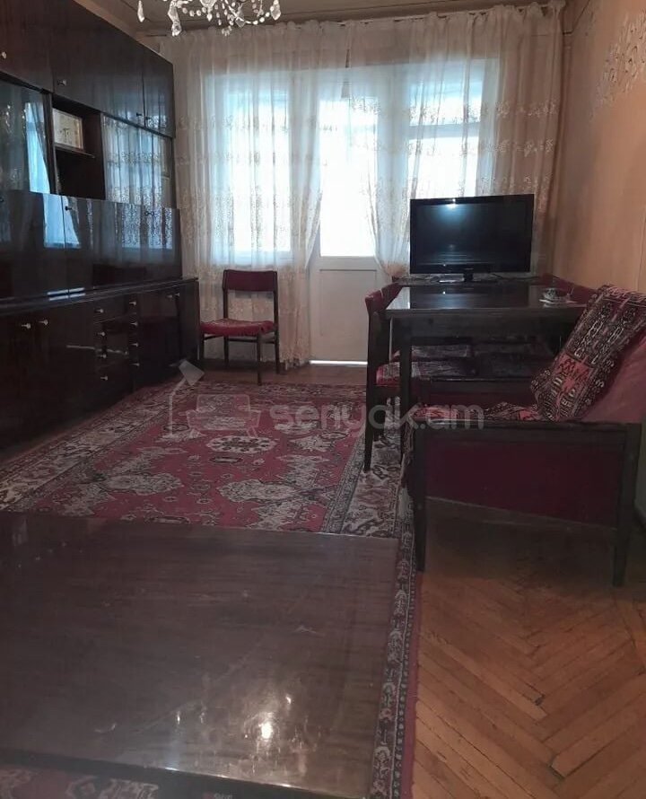 2 Սենյականոց Բնակարան Քարե Շենքում, 59քմ, 3/4 հարկ, Նորմալ Վիճակում, Կահավորված